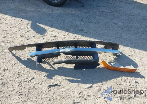 2002 Chevrolet S Truck Ls z USA, uszkodzony, nr VIN 1GCCS145828206089